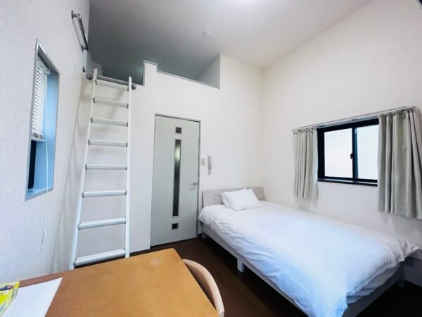 微信图片_20251016140743_307_96 Tallest Chair